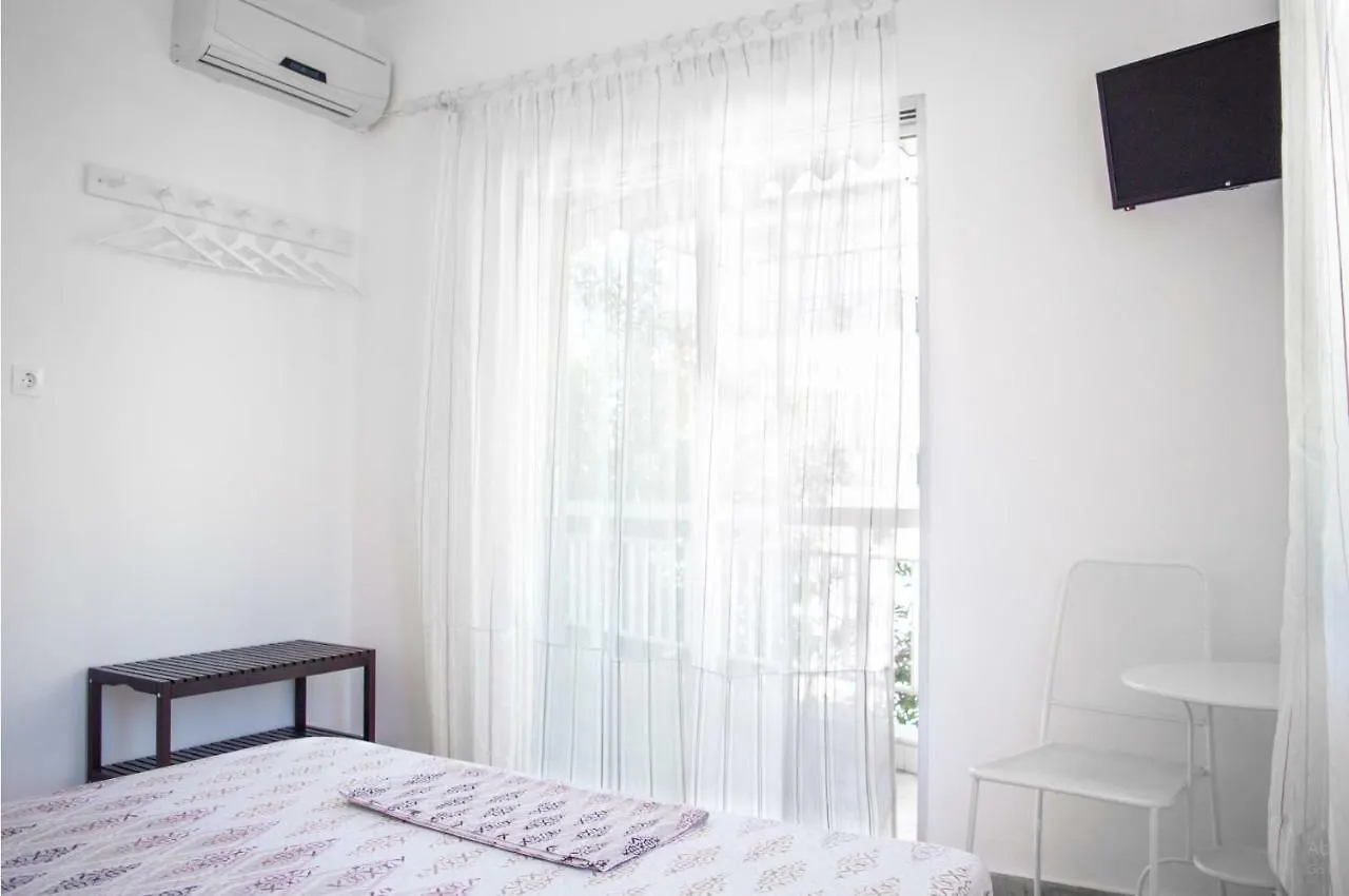 Πανσιόν House Charistos Ξενοδοχείο Νέος Μαρμαράς